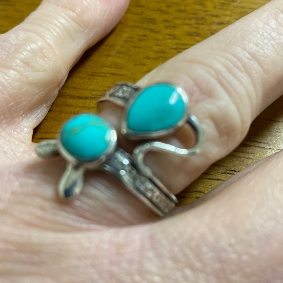 Turquoise Sterling Silver Cat Ring size 8 - Picture 2 of 4